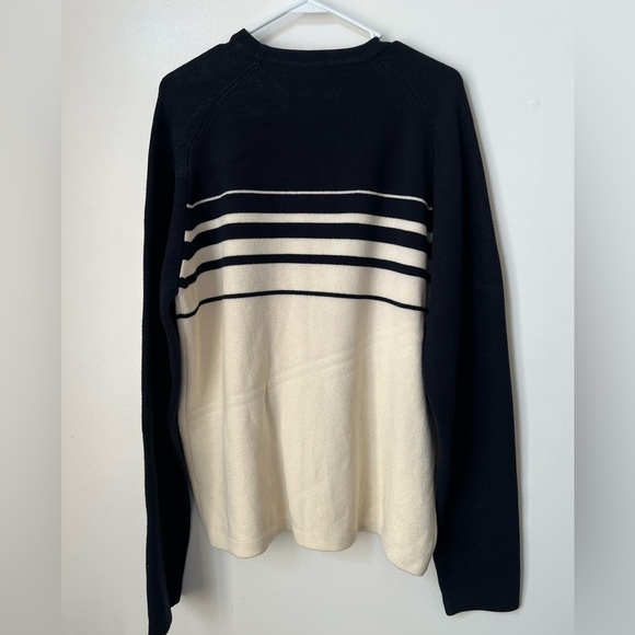 Vintage Y2K Abercrombie and Fitch Sweater - Picture 5 of 5